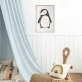 Poster de um pinguim preto e branco, perfeito para decoração de quartos de bebé e crianças. 1